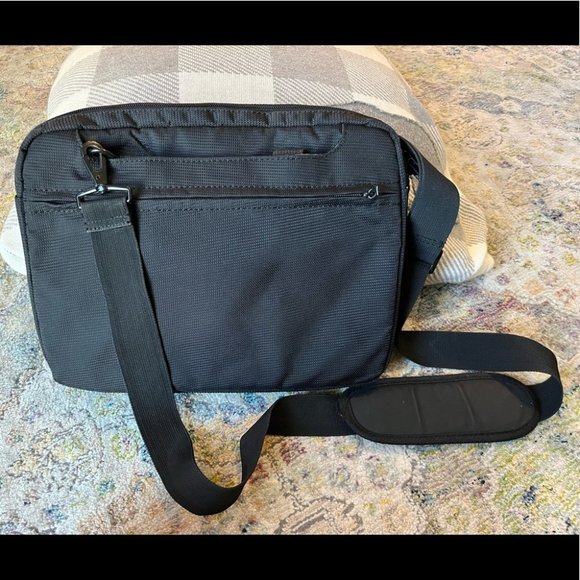 Porta Electronics Tablet Travel Black Bag - Picture 2 of 6